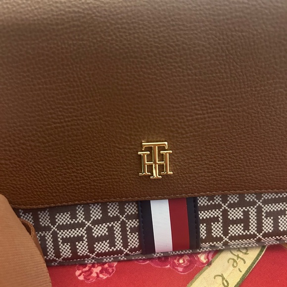 Lovely Tommy Hilfiger bag - Picture 5 of 5